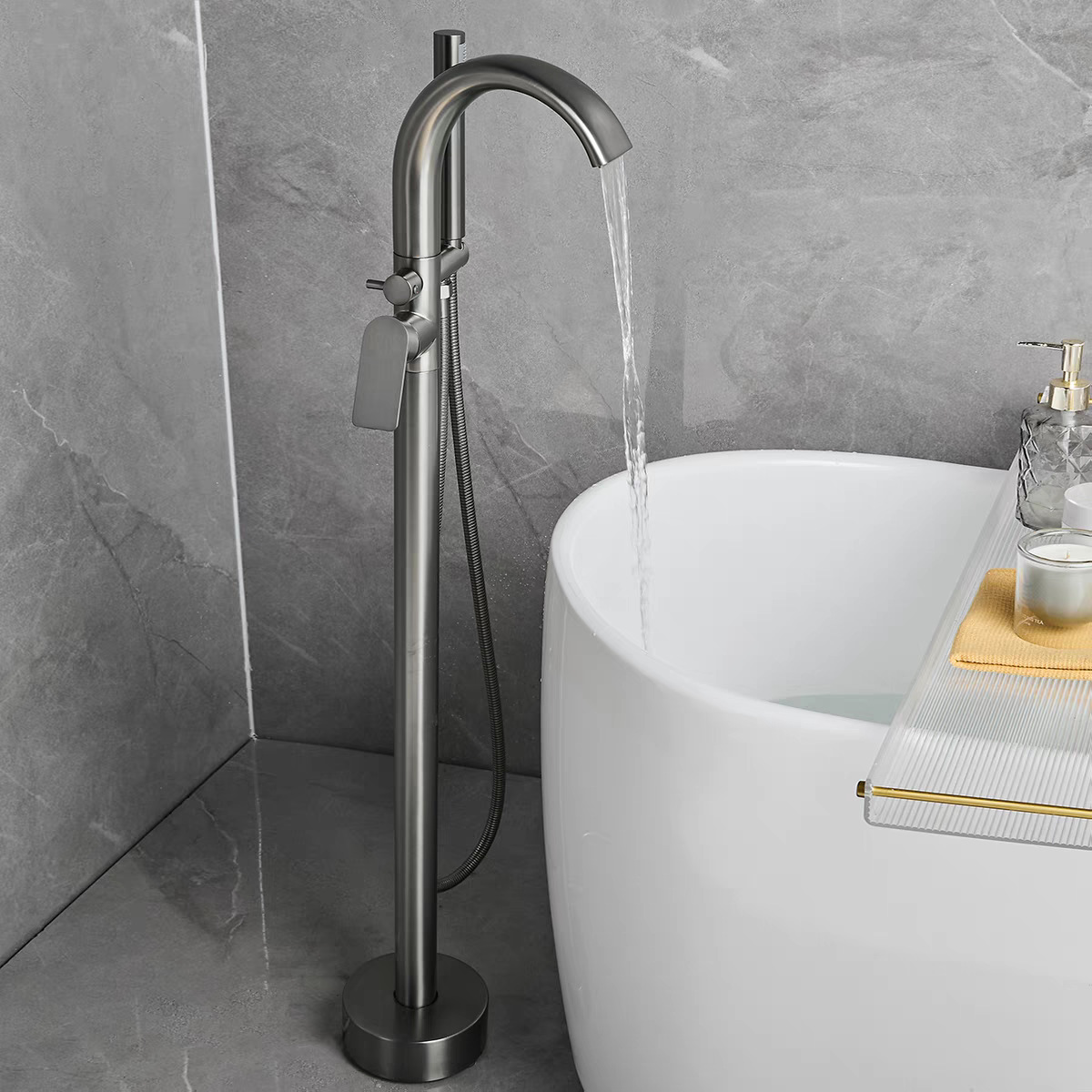 Gun Metal Hot Cold Freestandin - Freestanding Bathtub Filler Faucet Floor recension och pris