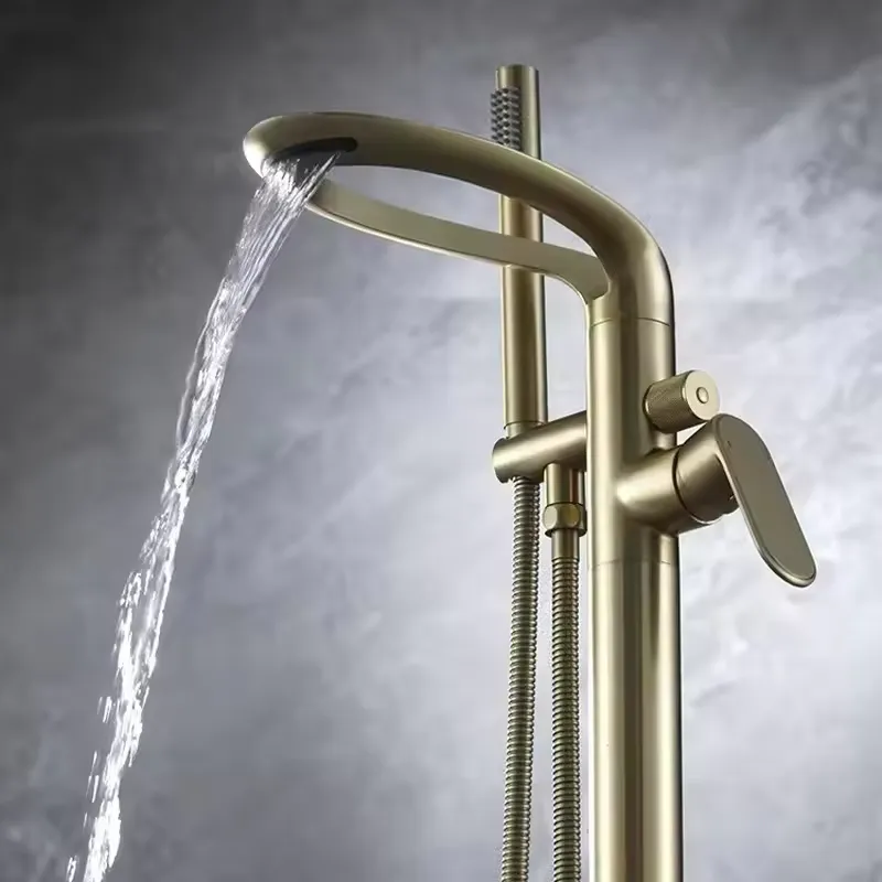 Modern Brass Freestanding Tub  - Freestanding Bathtub Filler Faucet Floor recension och pris